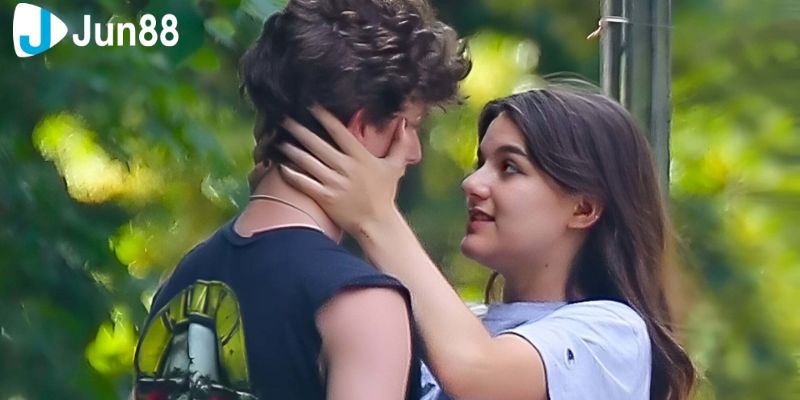 Suri Cruise chia tay Toby Cohen: Kết thúc mối tình lãng mạn trước khi vào đại học 2 Suri Cruise